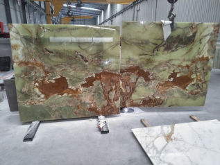 Green Onyx Wall Tile