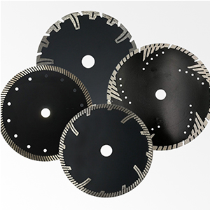 Hot press sintered diamond saw blade
