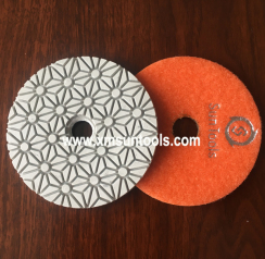Wet polishing pad